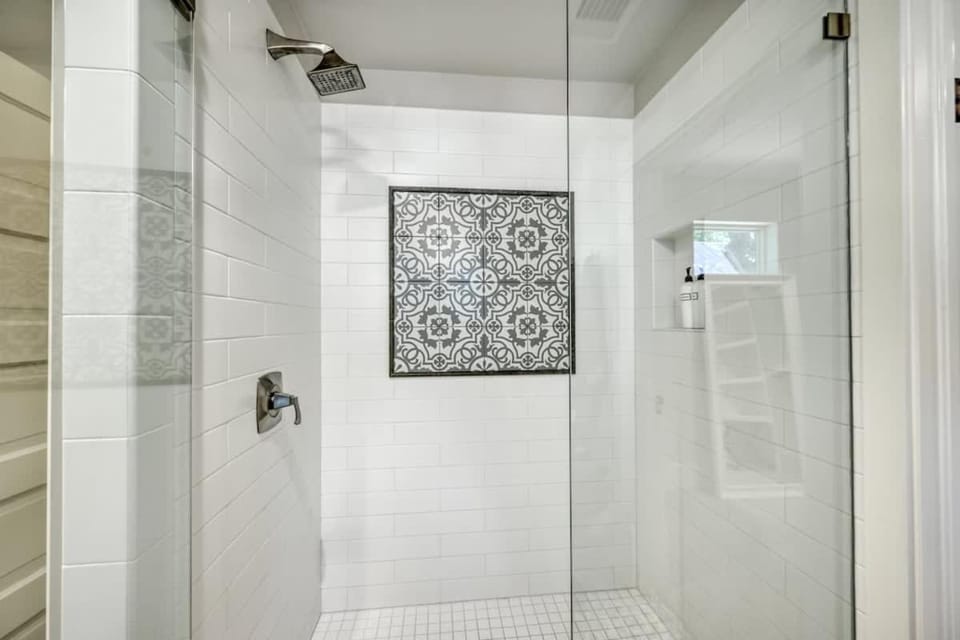 Bathroom, Bath
