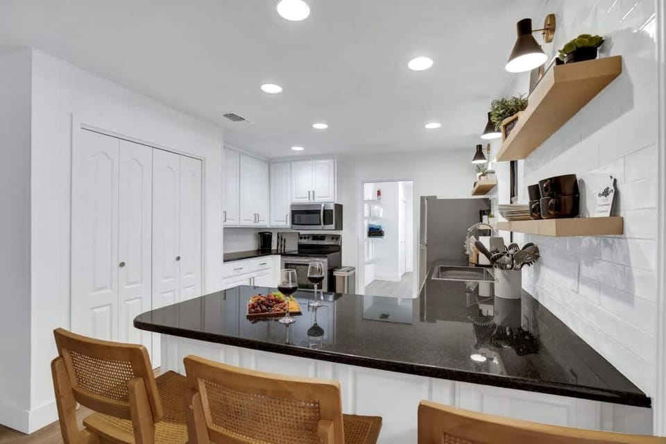 Kitchen or kitchenette, kitchen