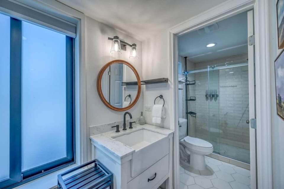 Bathroom, Bath