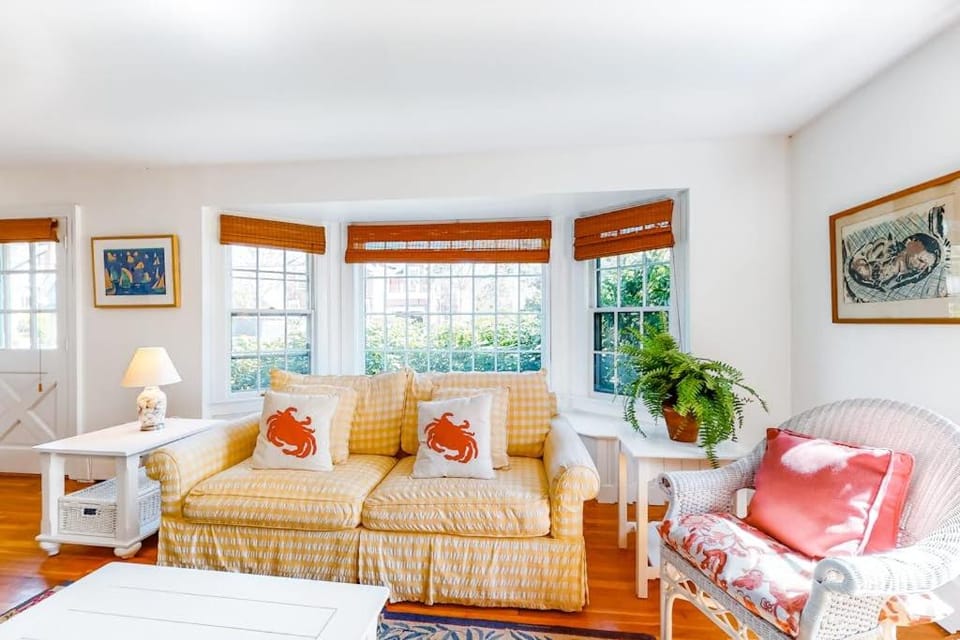 Edgartown Cozy Corner House in Martha's Vineyard