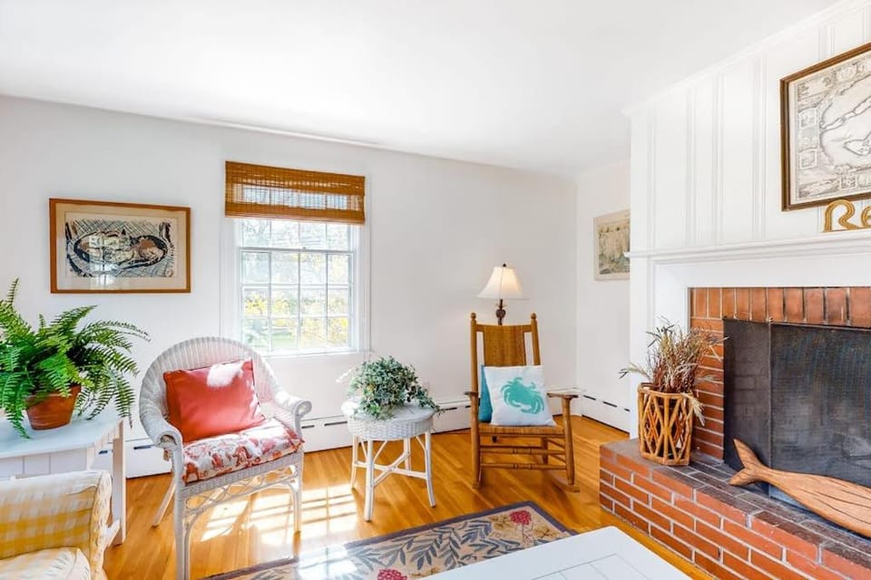 Edgartown Cozy Corner House in Martha's Vineyard