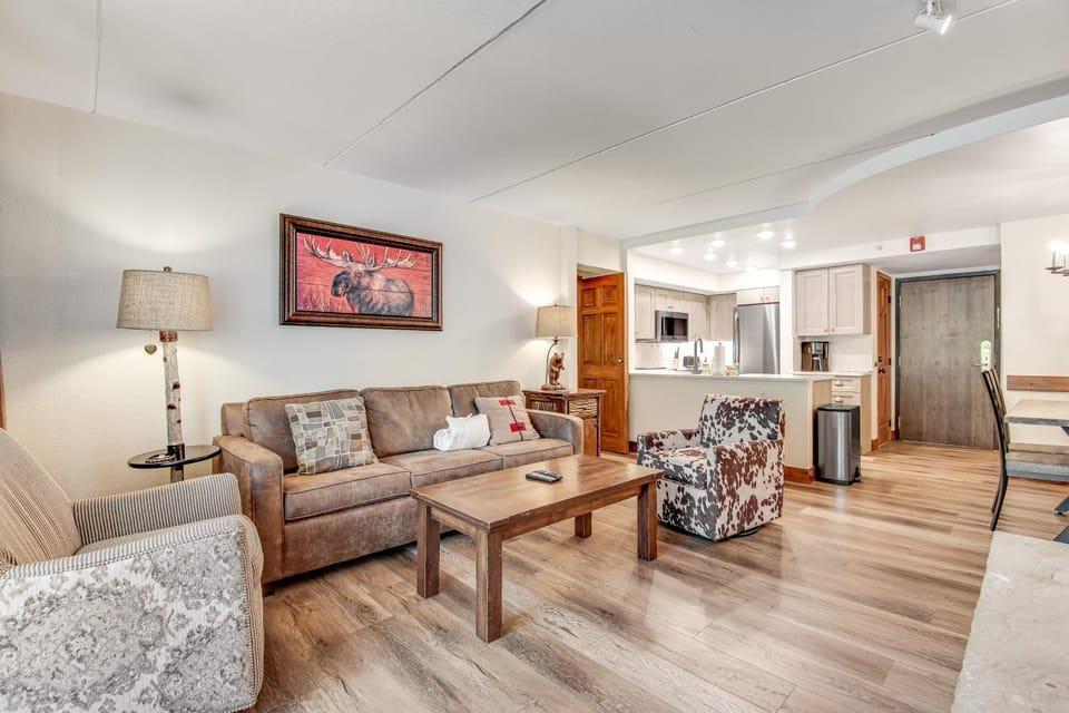 Mountain Plaza Base Camp Apartment in Copper Mountain