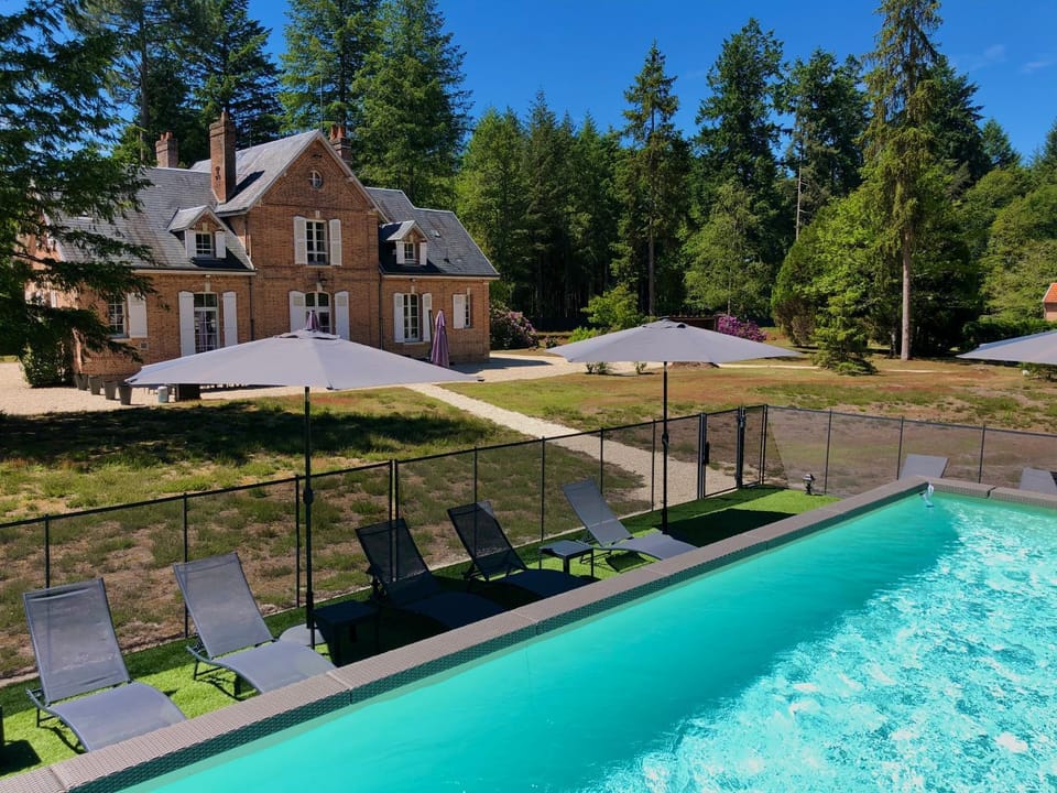 DOMAINE DE MALVAUX - Gîte classé 5 étoiles - 15 personnes - Sologne - Nouan le Fuzelier - Ambassadeur Sologne House in Centre-Val de Loire