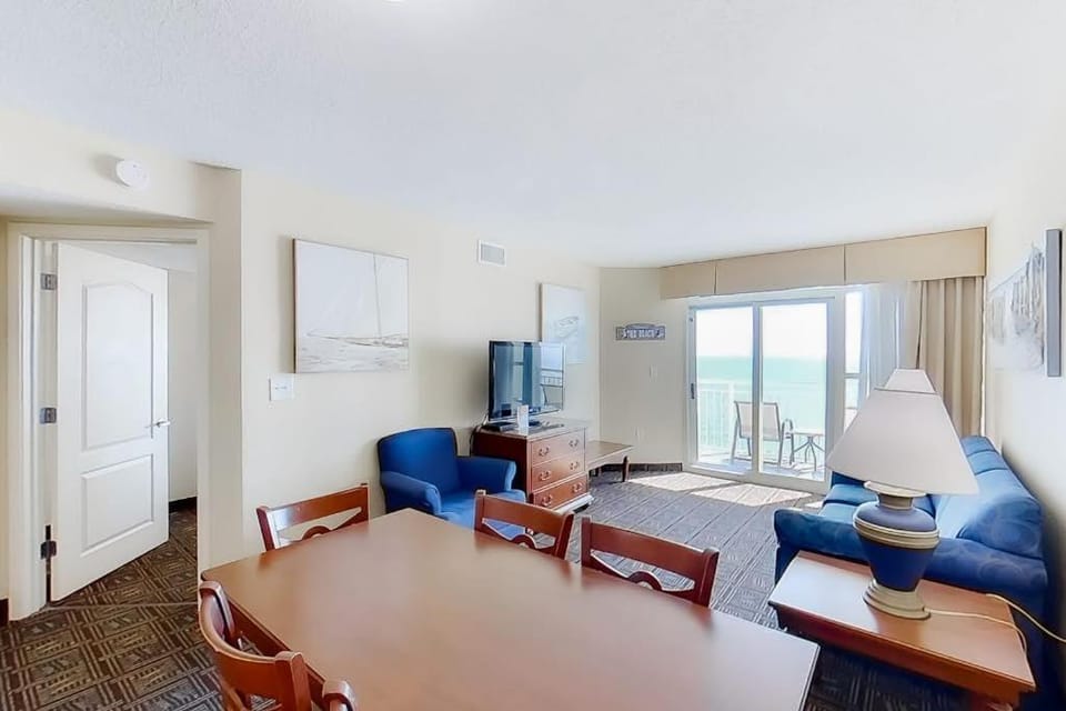 Carolinian Beach Resort 1830 Apartment in Myrtle Beach
