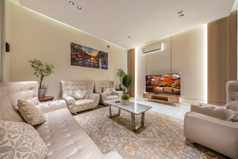 شقة فاخرة غرفة وصالة بالعارض دخول ذاتي ٤ Apartment in Riyadh