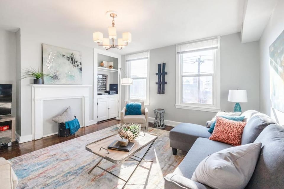 Spacious Home Walk to Everything and FREE Parking Apartment in Over The Rhine