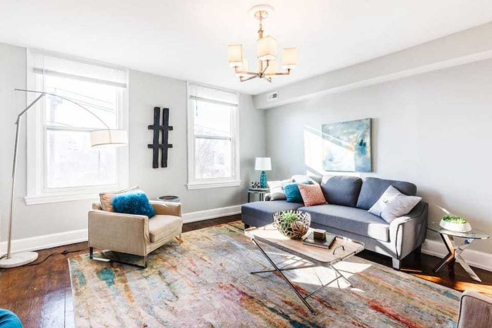 Spacious Home Walk to Everything and FREE Parking Apartment in Over The Rhine