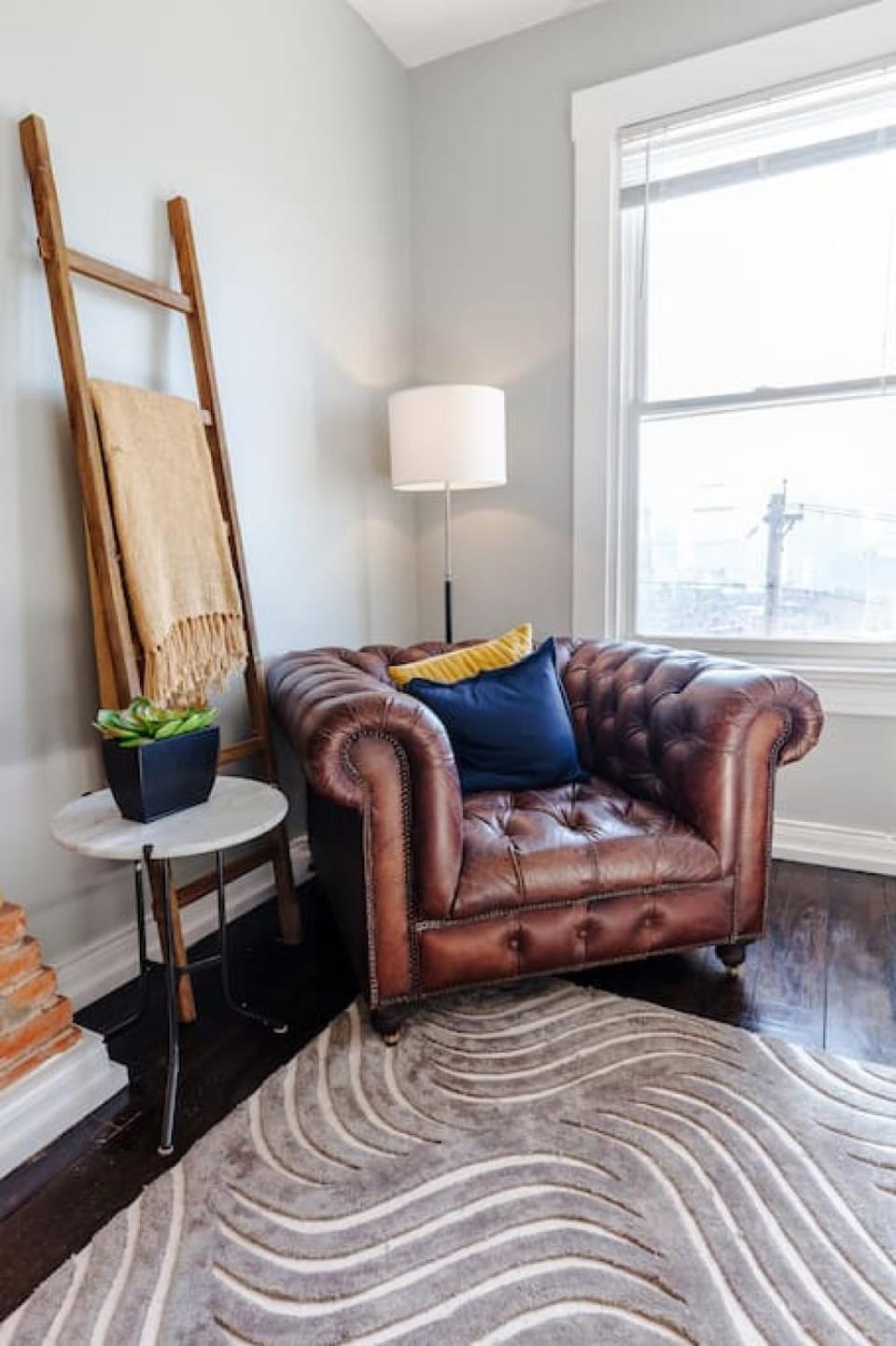 OTR Penthouse Walk Everywhere FREE Parking Apartment in Over The Rhine
