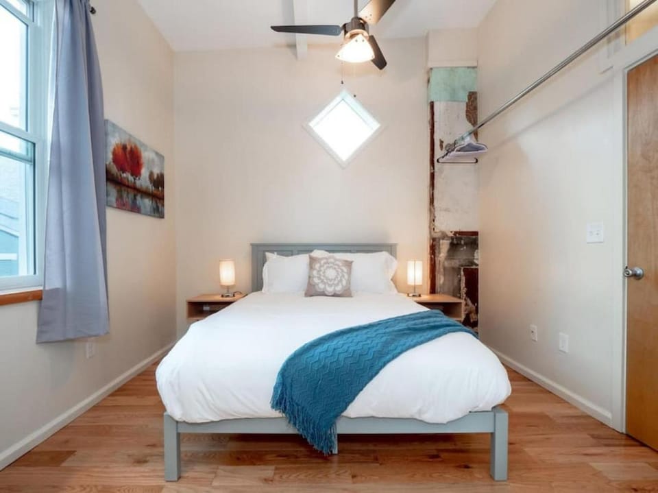 Cozy OTR Home with Private Roof Deck House in Over The Rhine