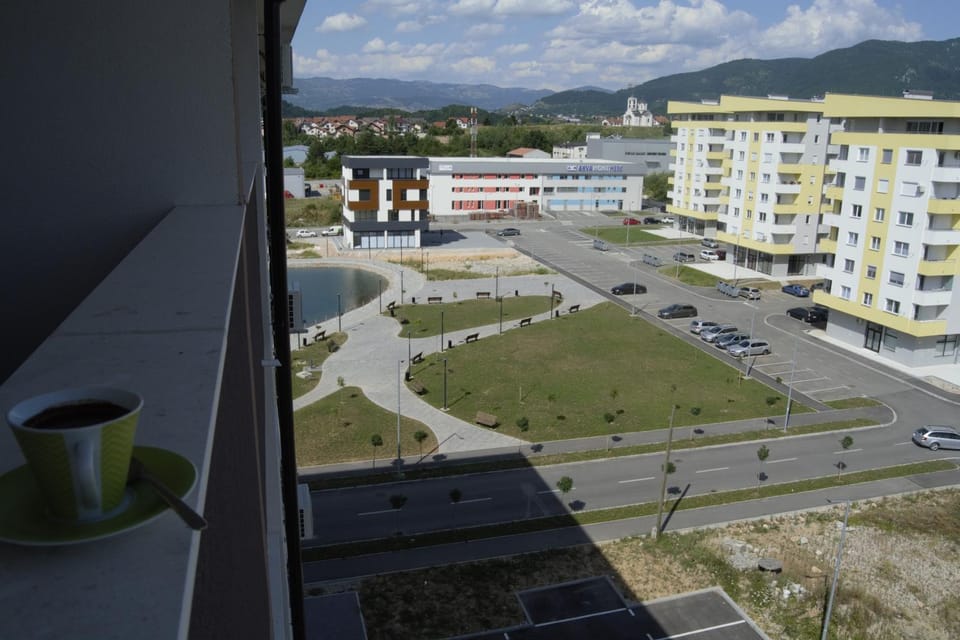 Property building, Neighbourhood, Natural landscape, Bird's eye view, City view