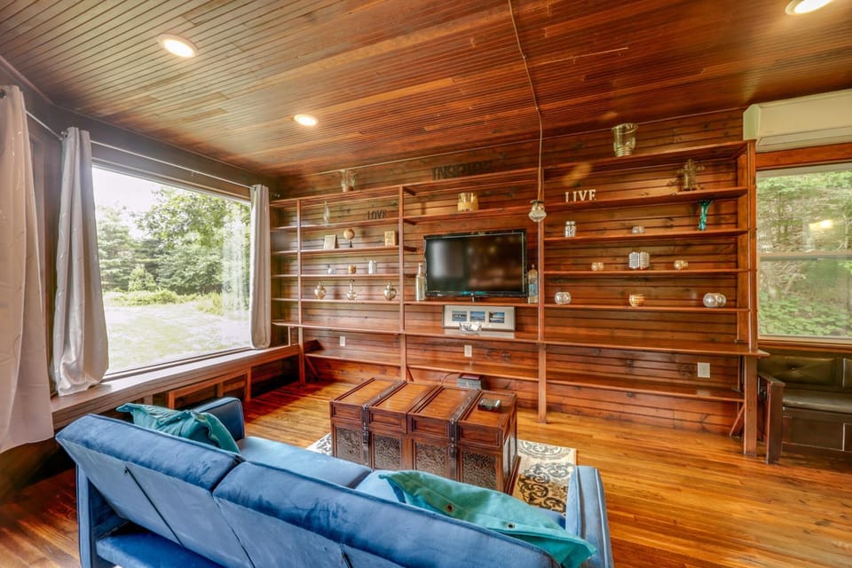 Peaceful Gouldsboro Vacation Rental w/ Grill House in Gouldsboro