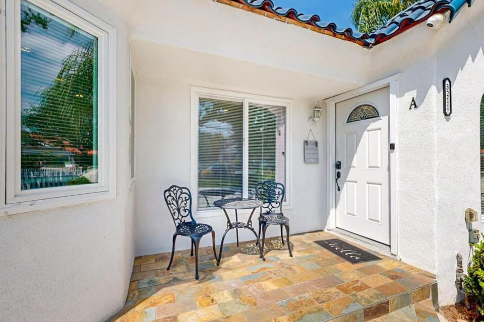 Sunshine Fun Time House in Costa Mesa