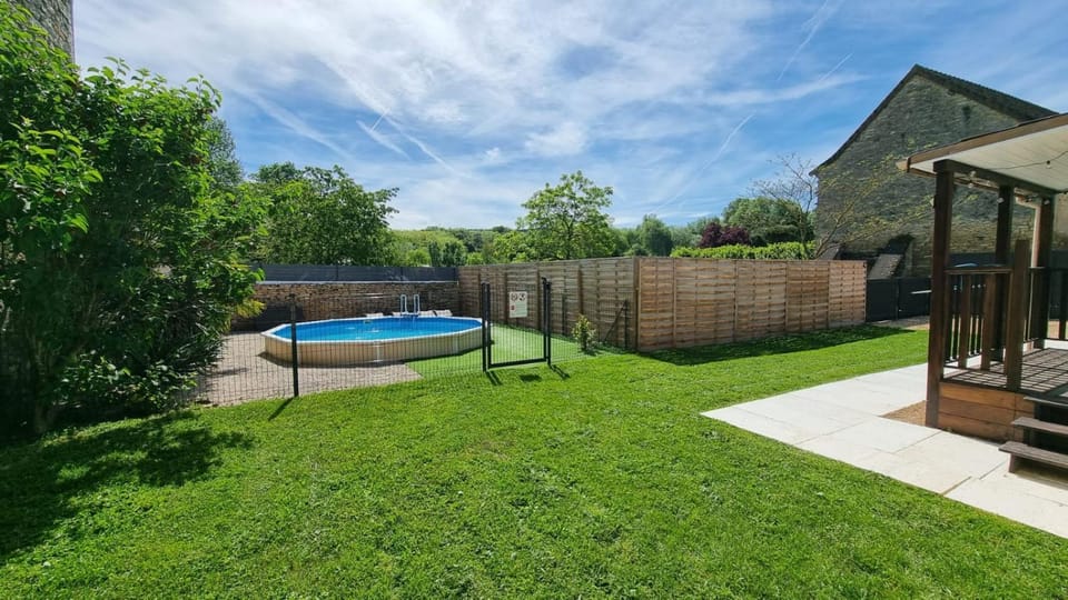 gite récent, piscine privative House in Bourgogne-Franche-Comté