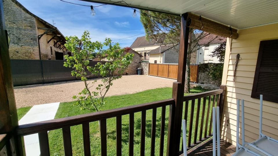 gite récent, piscine privative House in Bourgogne-Franche-Comté
