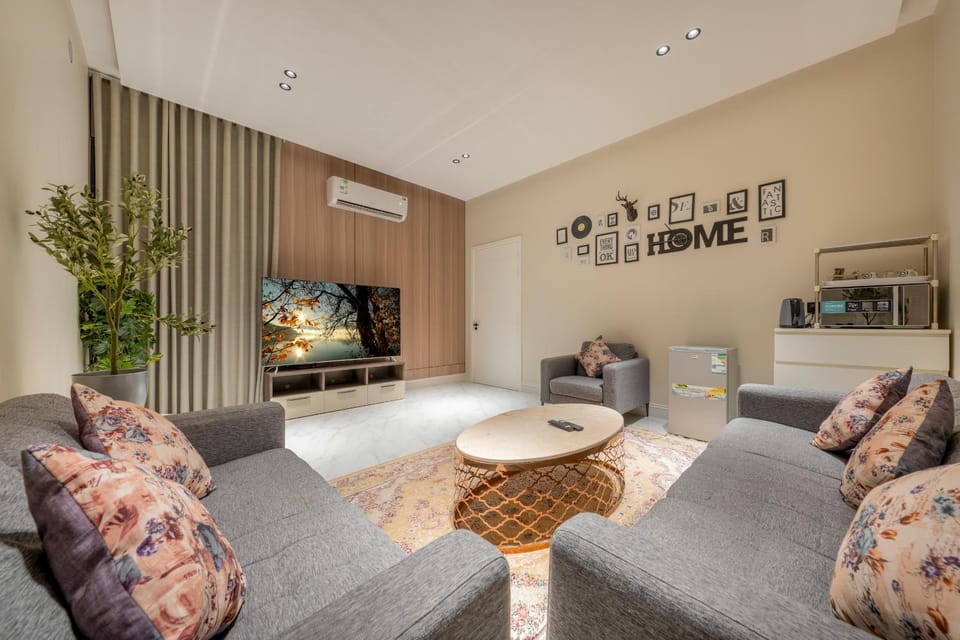 شقة فاخرة غرفة وصالة بالعارض دخول ذاتي ٦ Apartment in Riyadh