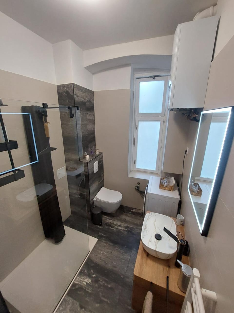Shower, Toilet, Bathroom