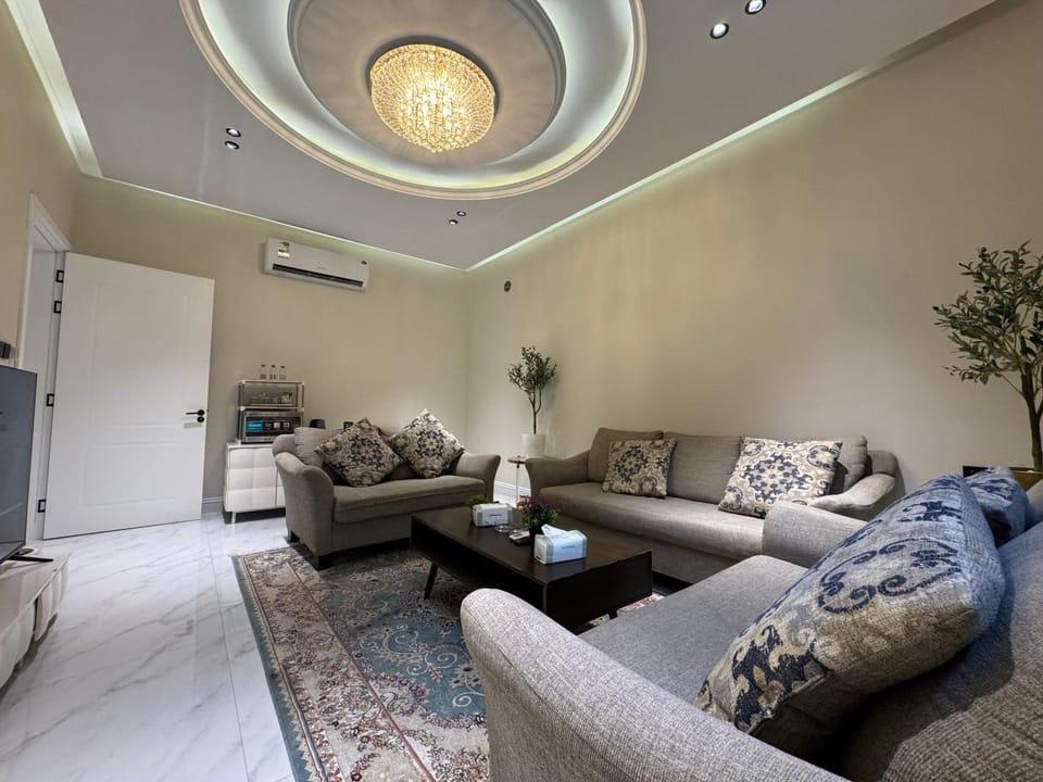 شقة فاخرة غرفة وصالة بالعارض دخول ذاتي ١٠ Apartment in Riyadh