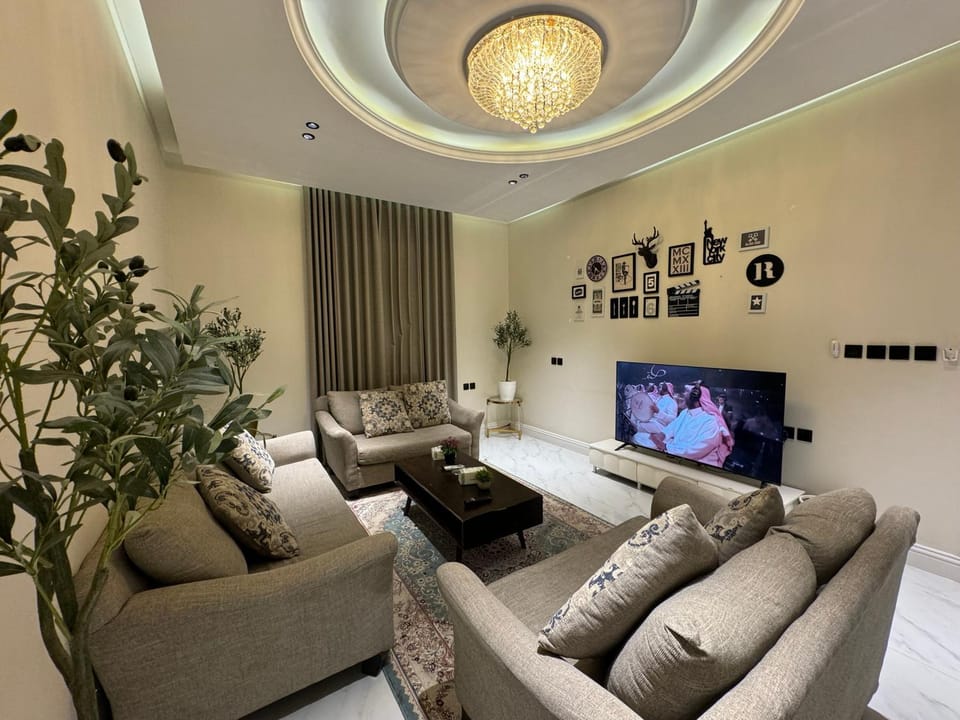 شقة فاخرة غرفة وصالة بالعارض دخول ذاتي ١٠ Apartment in Riyadh