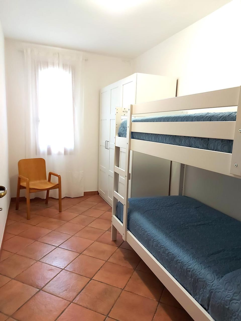 Bedroom, bunk bed, wardrobe