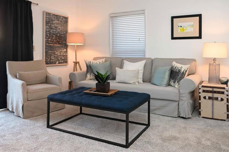 Adorable MtAdams 2BR near it all Apartment in Cincinnati