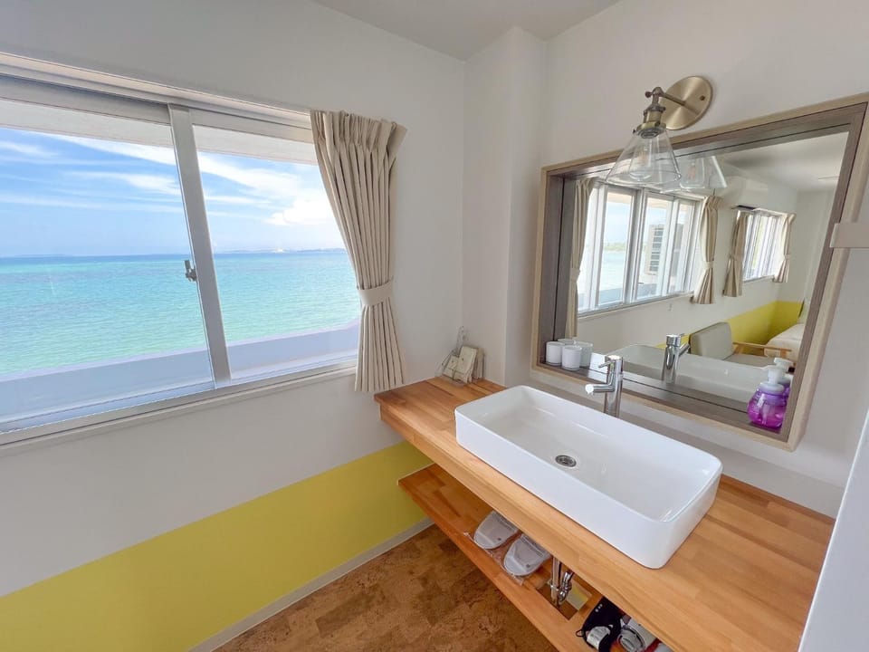 Golden Sun Beach Hotel - Vacation STAY 27721v Hotel in Okinawa Prefecture