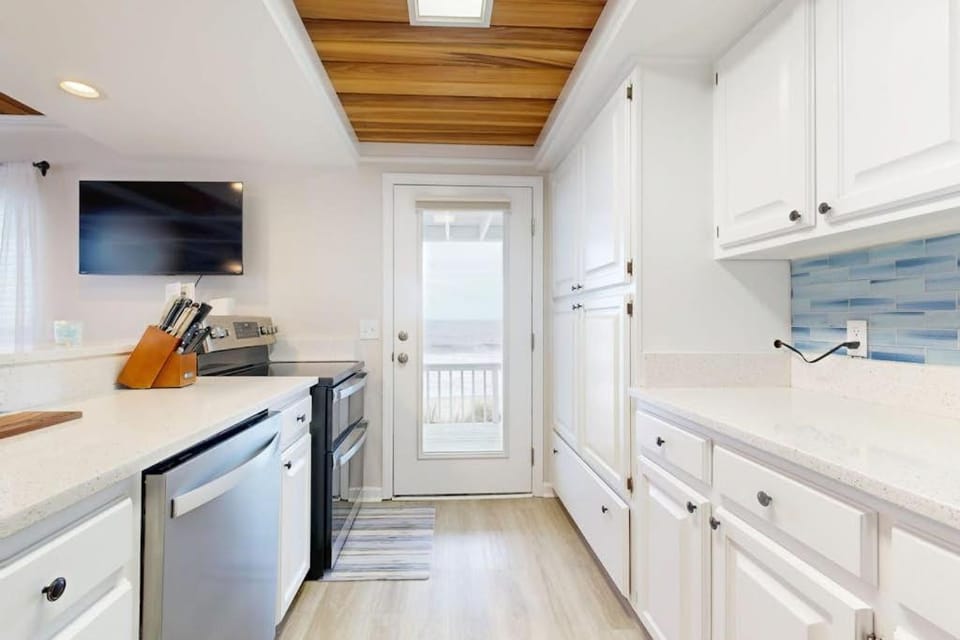 KC's Seaside Sanctuary House in Edisto Beach