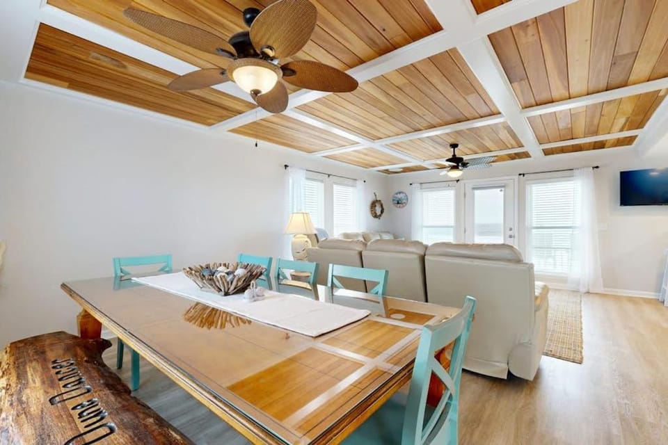 KC's Seaside Sanctuary House in Edisto Beach