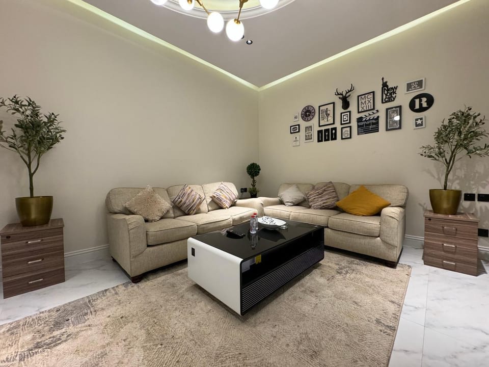 شقة فاخرة غرفة وصالة بالعارض دخول ذاتي ١٢ Apartment in Riyadh