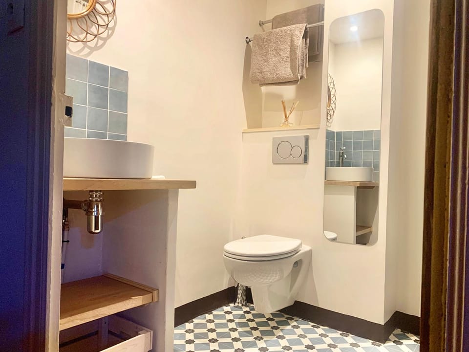 Toilet, Bathroom