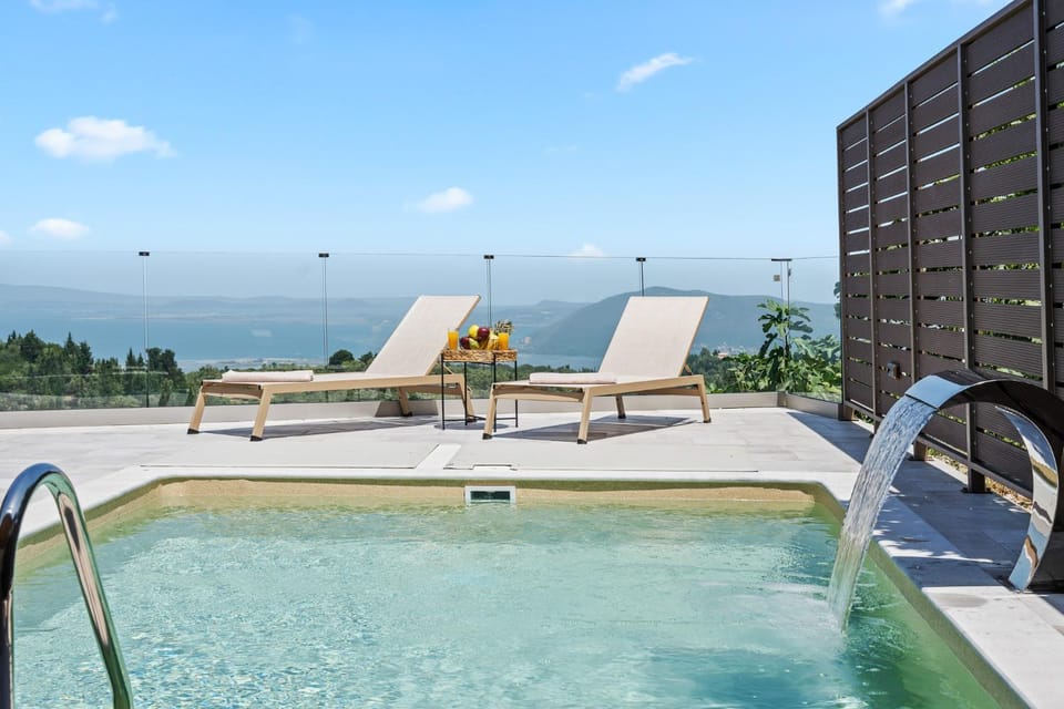 Balcony/Terrace, Swimming pool