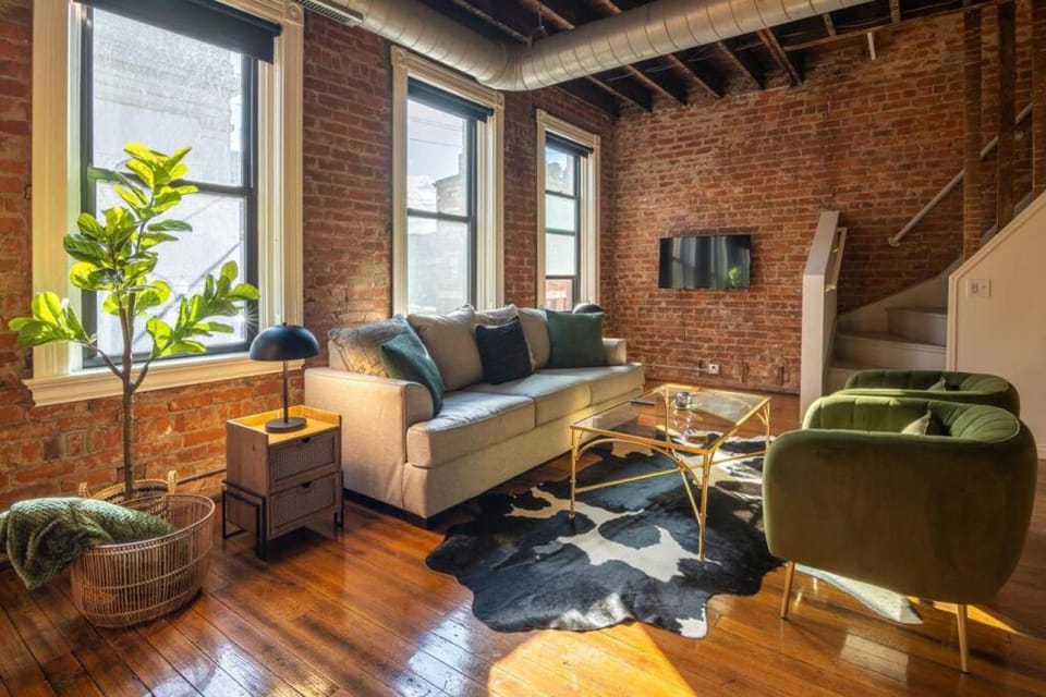 Stunning Loft in the heart of OTR Apartment in Over The Rhine