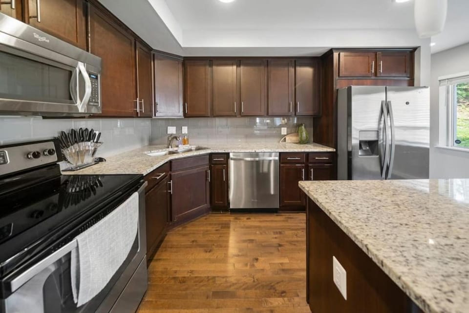 Comfortable 2BR Condo near City Center Apartment in Cincinnati