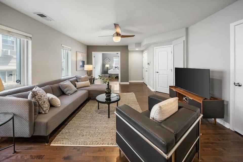 Comfortable 2BR Condo near City Center Apartment in Cincinnati