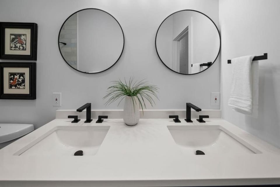 Spacious and Modern 3BR near Downtown and Walnut Hills House in Cincinnati