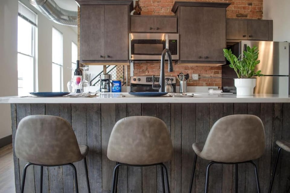 Gorgeous Condo in the Heart of OTR Free Parking House in Over The Rhine