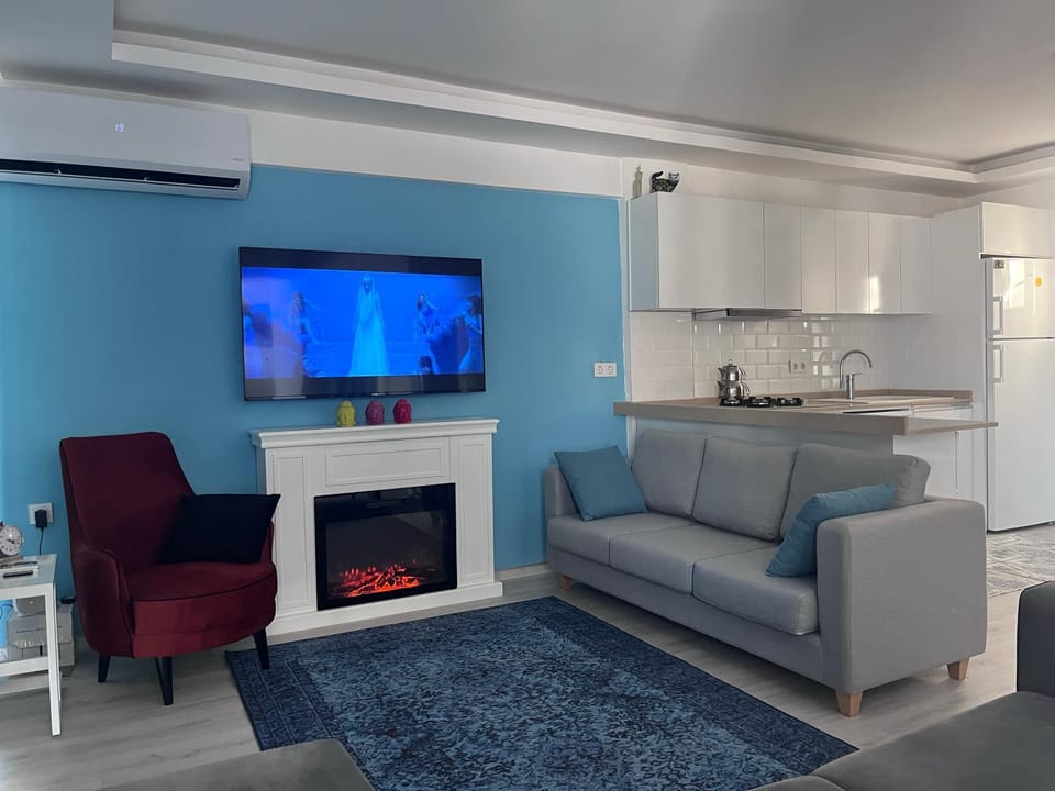 TV and multimedia, Kitchen or kitchenette, Living room, flat iron