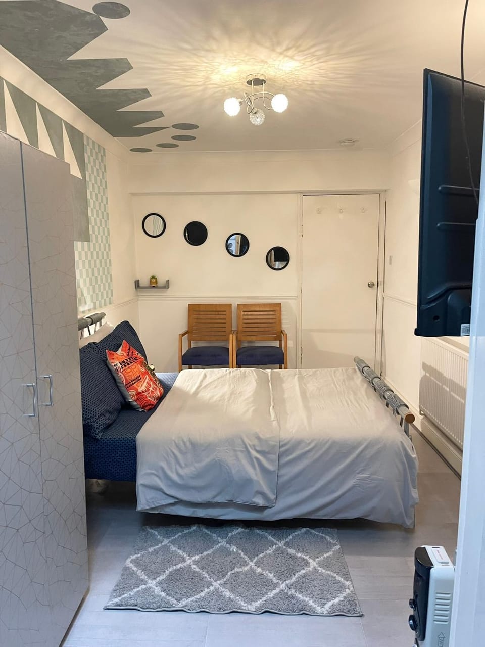 Bed, Photo of the whole room, Bedroom, wardrobe