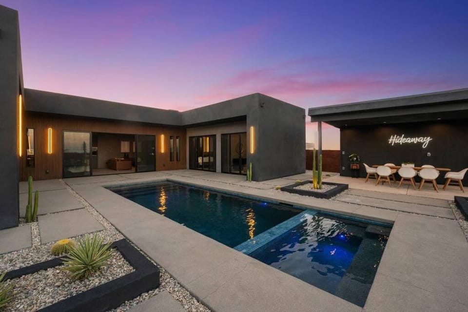 Black C House House in Southern California