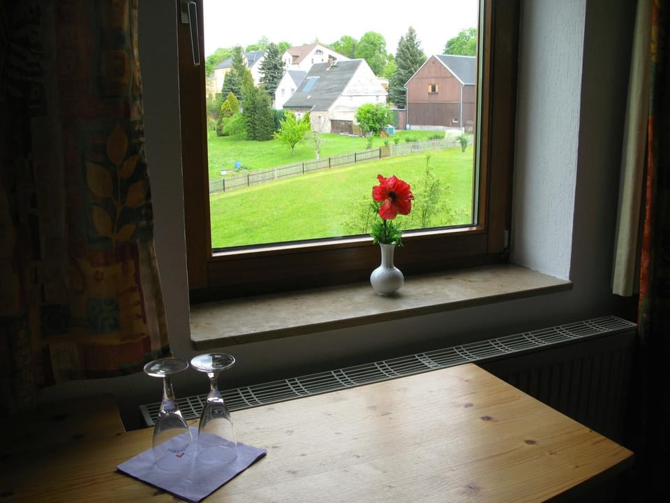Day, Garden view