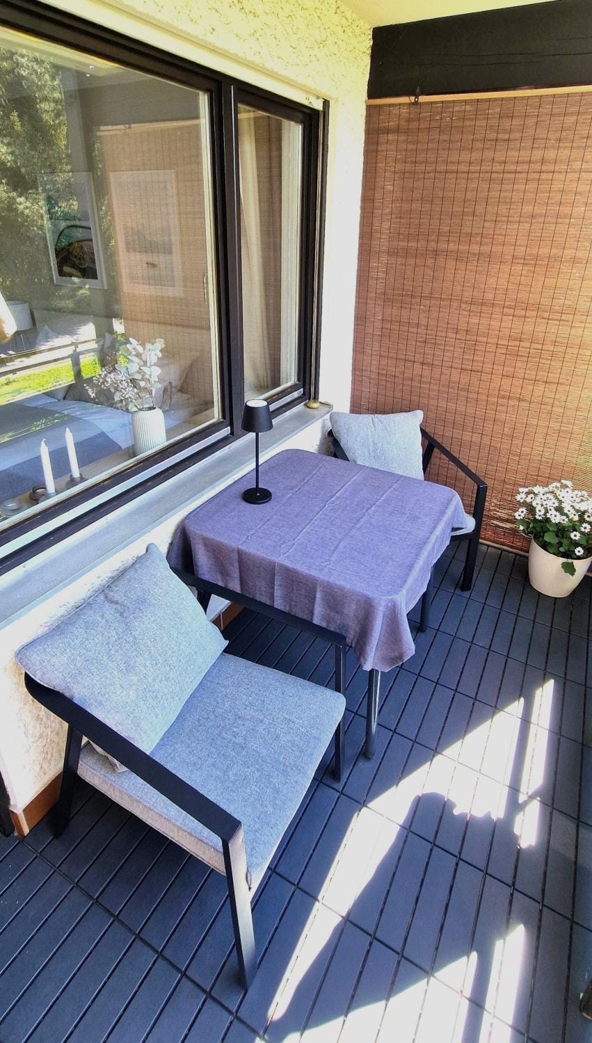 View (from property/room), Balcony/Terrace, Seating area, Dining area