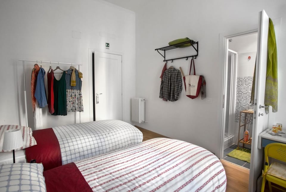 Spring, Day, Photo of the whole room