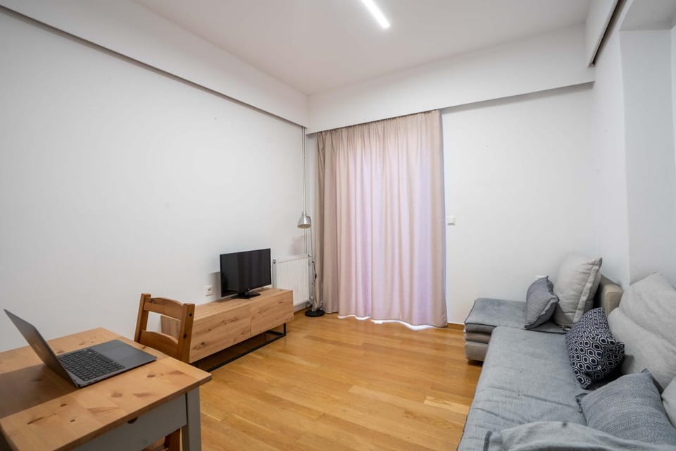 Communal lounge/ TV room, TV and multimedia, Living room, Seating area