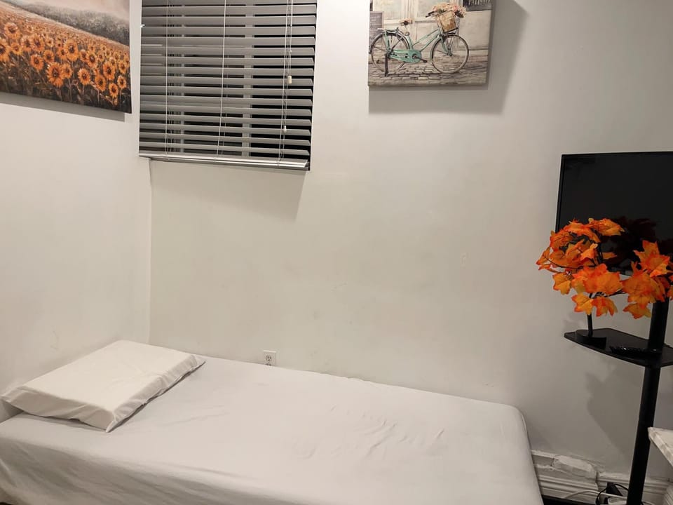 cozy & Quiet Tow Bed & one bath House in Rosemead