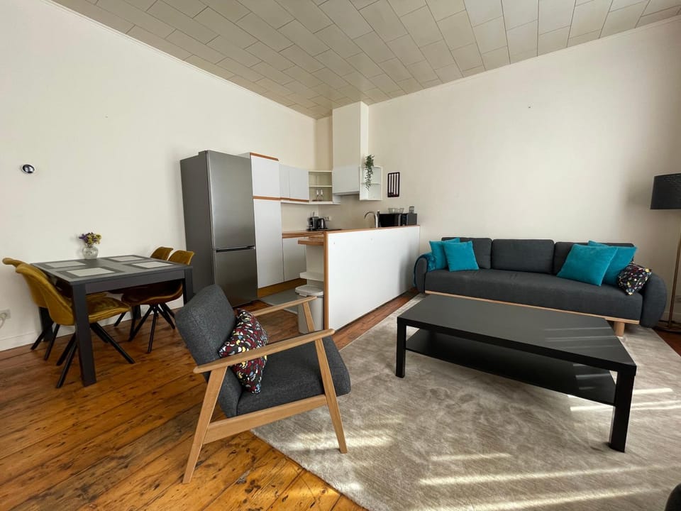Kitchen or kitchenette, Living room, Dining area