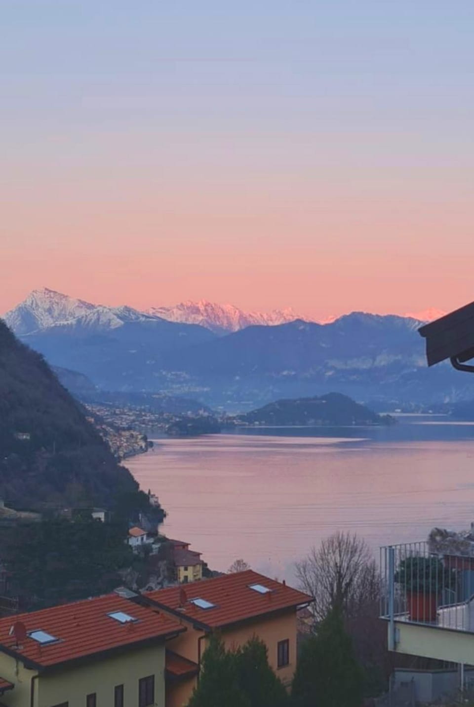 Property building, Bird's eye view, Balcony/Terrace, Lake view, Sunset