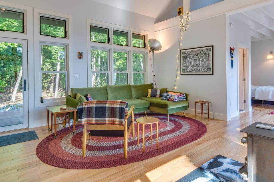 Pet-Friendly Studio w/ Views in Spruce Pine! Apartment in Mitchell County