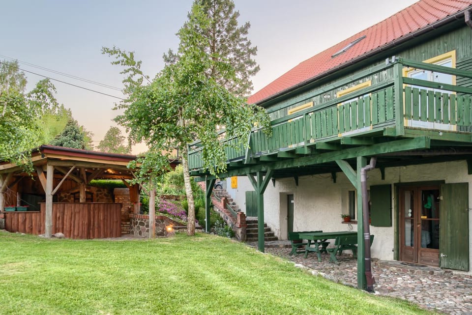 Property building, BBQ facilities, Garden