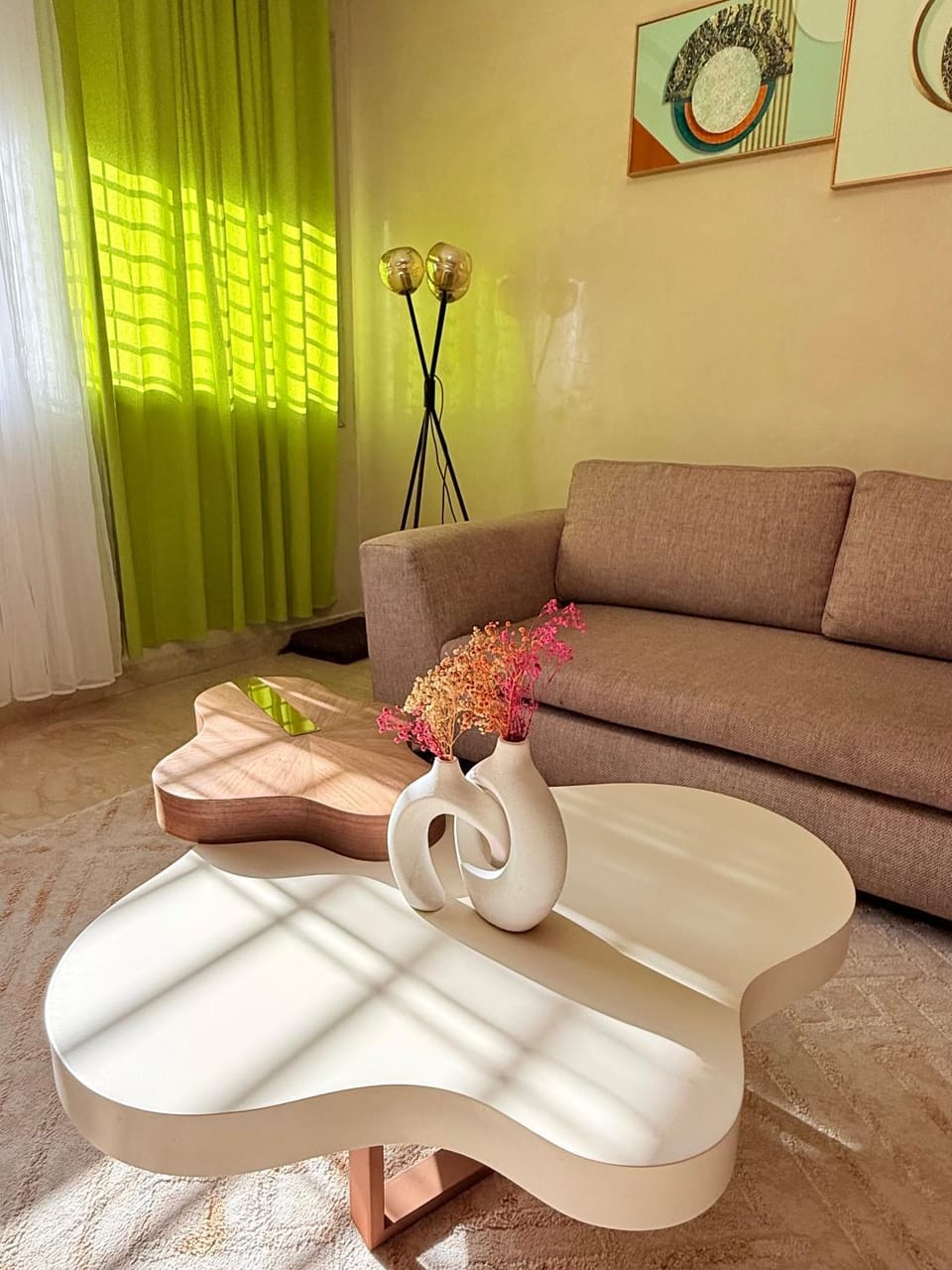 Living room, Seating area