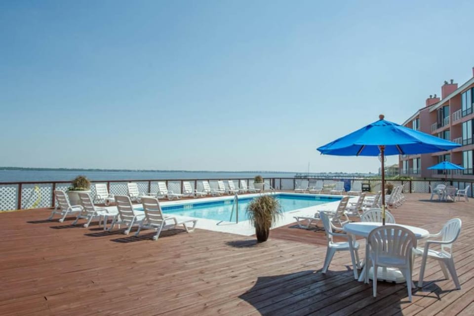 Palm Beach Club 2-228 House in Pensacola Beach