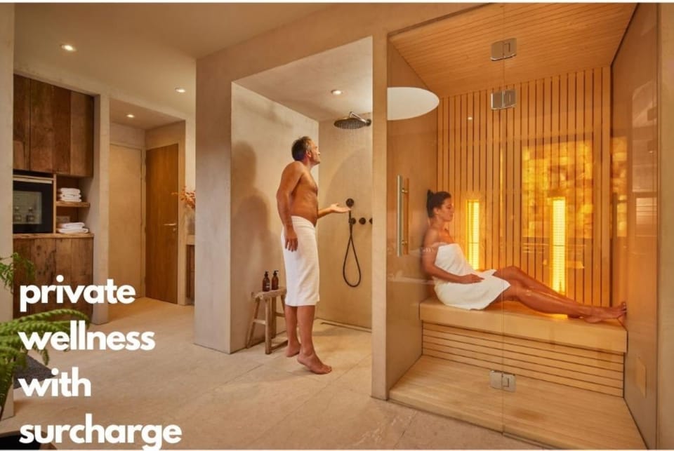 Property building, Spa and wellness centre/facilities